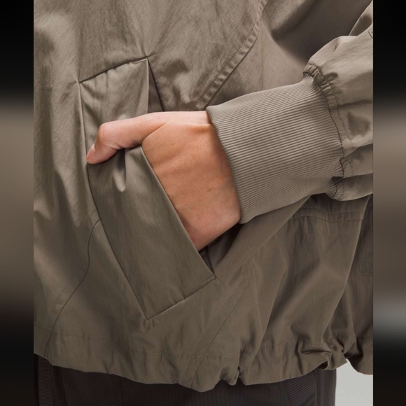 Lululemon Lightweight Hem-Cinch Bomber Jacket Nomad - Picture 6 of 10